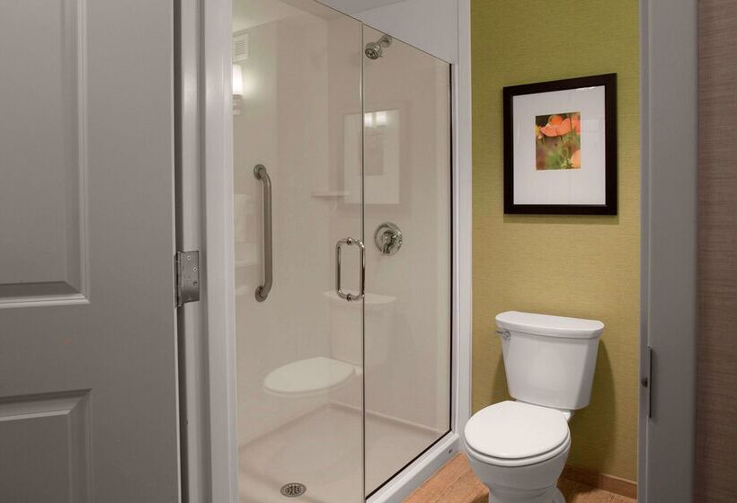 هتل Hilton Garden Inn Akron