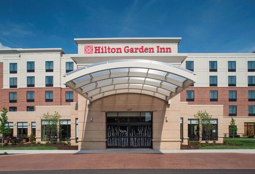 هتل Hilton Garden Inn Akron