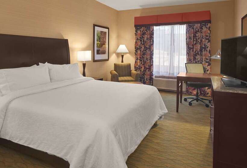 هتل Hilton Garden Inn Akron