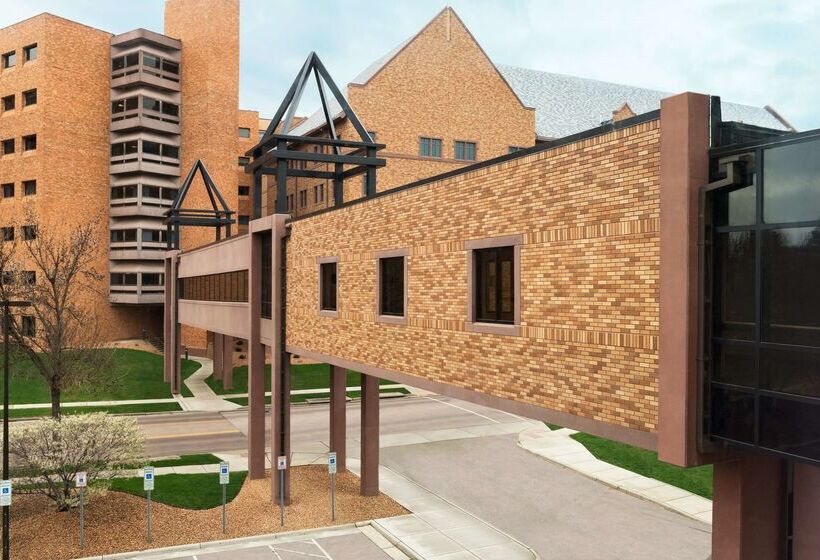 هتل Home2 Suites By Hilton Sioux Falls/sanford Medical Center