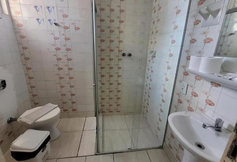 هتل Hotur