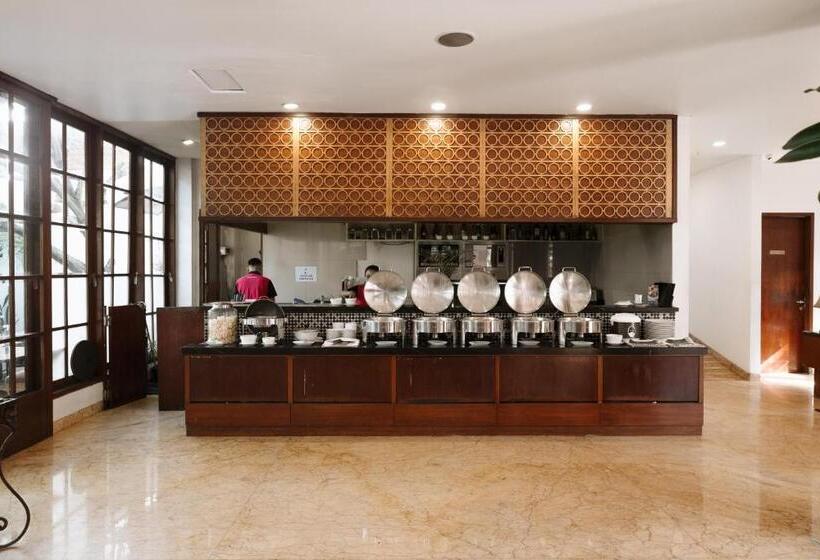 Fotos del hotel House Sangkuriang:  6