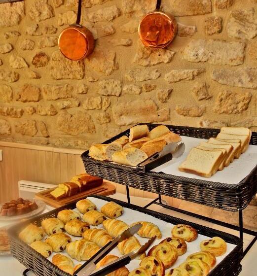 هتل Hôtel Le Madrigal