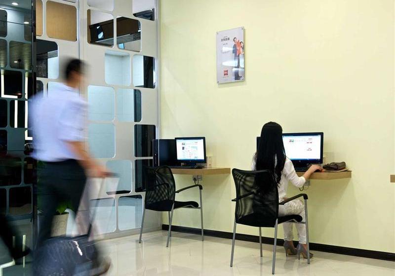 Fotos del hotel Ibis Guilin Zhongshan North RD:  10