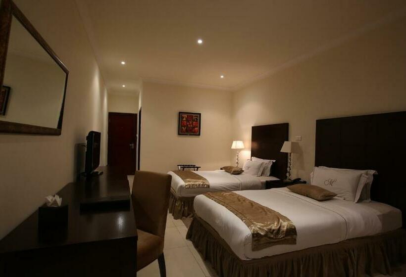 Hotel Mikhael S