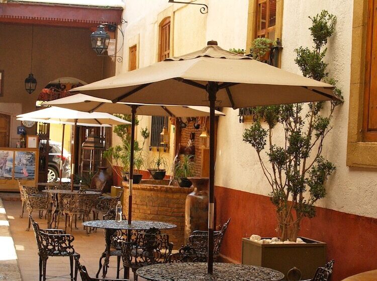 هتل Morelia Callejón