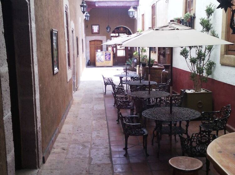 هتل Morelia Callejón