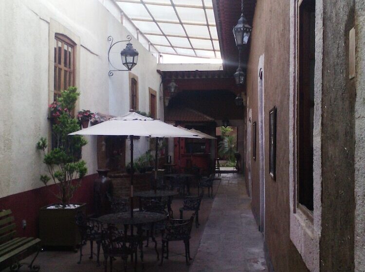 هتل Morelia Callejón
