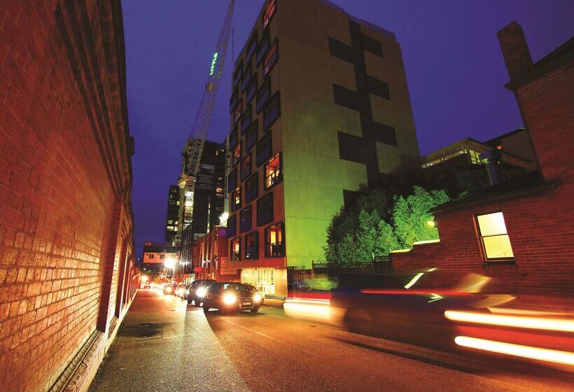 فندق Oaks Melbourne South Yarra Suites