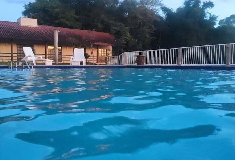 هتل Park Golf Hostel Ipelandia