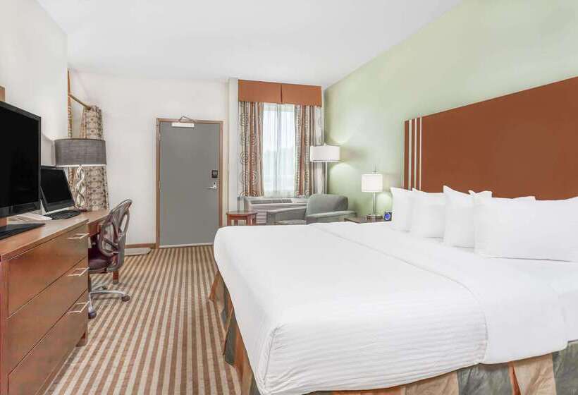 هتل Ramada By Wyndham Carlyle