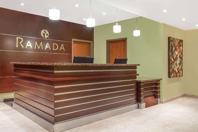 هتل Ramada By Wyndham Carlyle