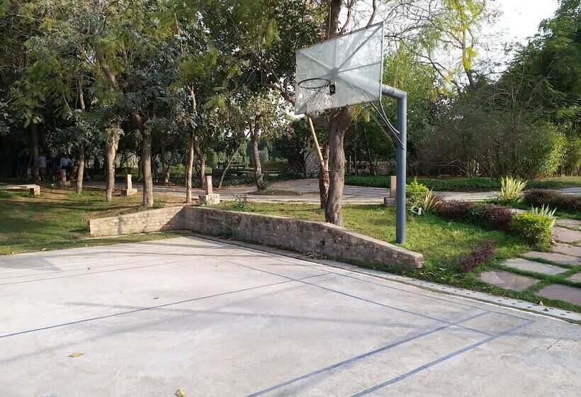 酒店 Taj Damdama Lake Resort & Spa, Gurugram