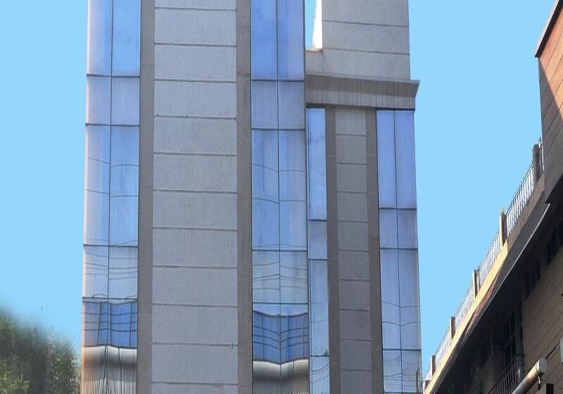 هتل The Grand Orion  Kailash Colony