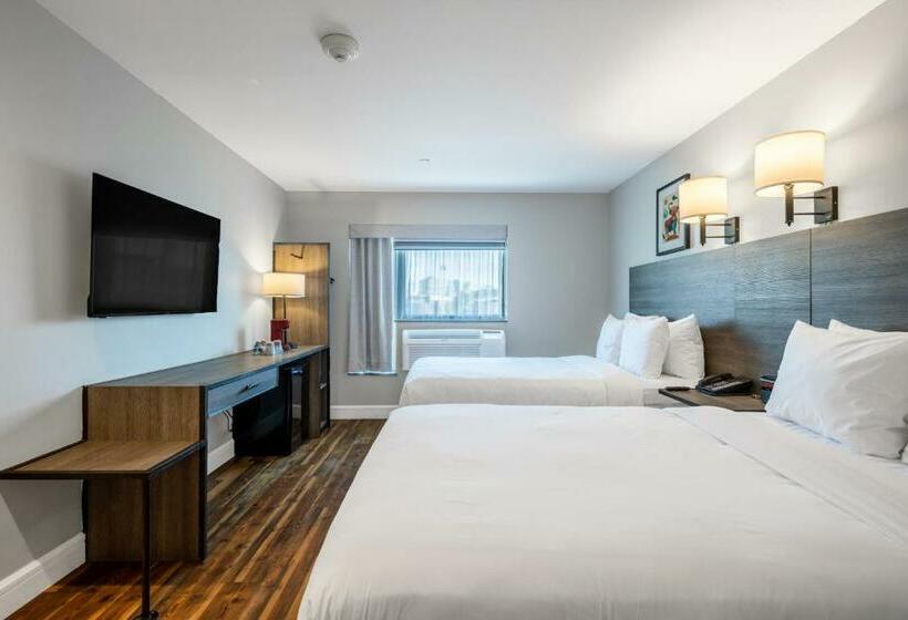 هتل The Lodge Red Hook