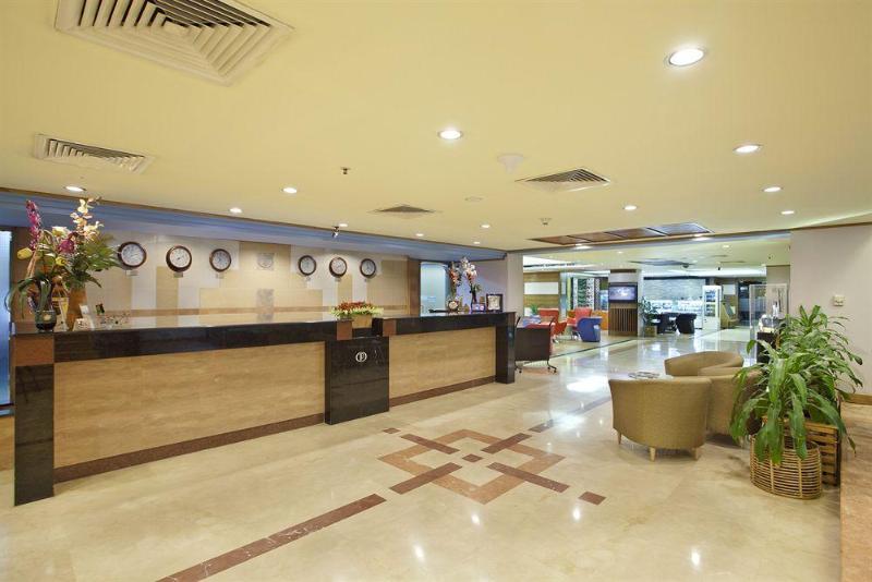 هتل The Peninsula Chittagong Limited