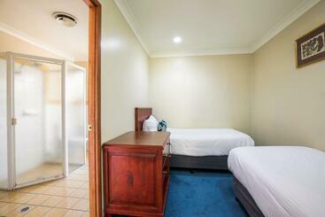 Nightcap At Federal Hotel Toowoomba
