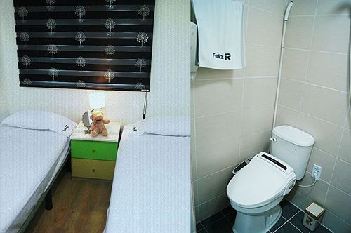 פנסיון Feliz Guesthouse