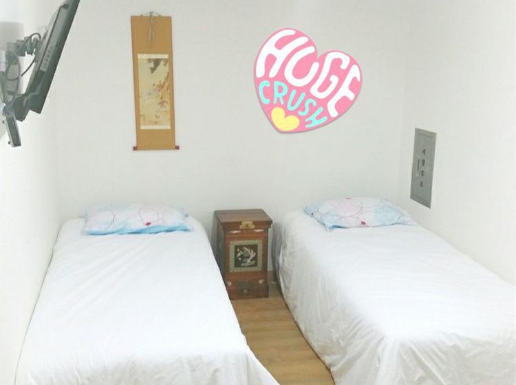 פנסיון Feliz Guesthouse