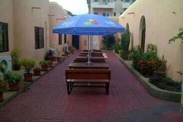 Sir Max Hotel