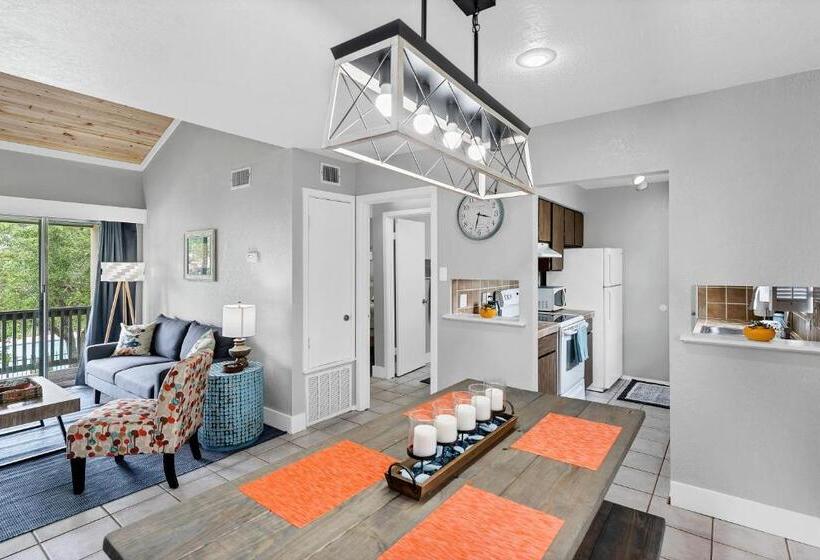 هتل Fulton Beach Condos