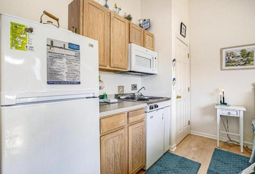 בית מלון כפרי Bethany Beach Inn   202 Bethany Beach Inn