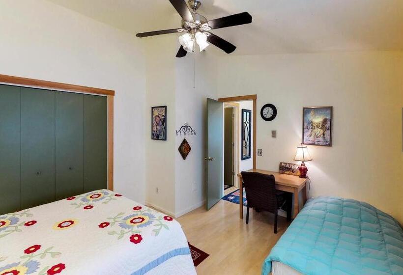 فندق Cozy Crystal Mountain Condo