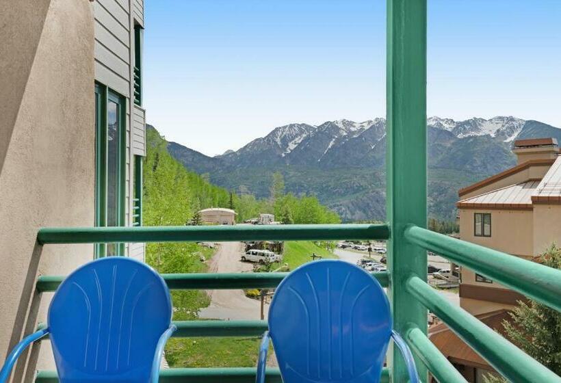 هتل Eolus Lodge #522