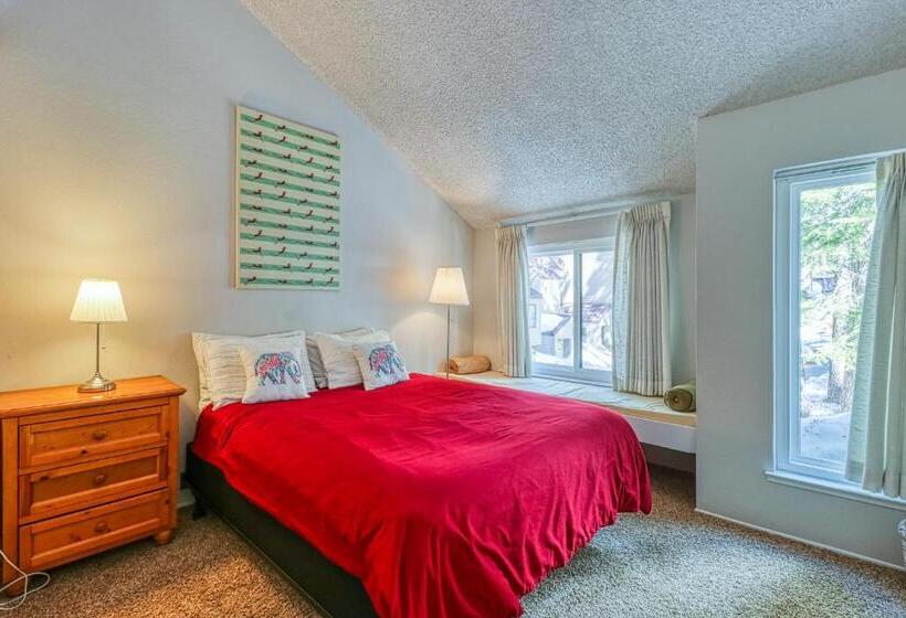 ホテル 2 Bed 2 Bath Apartment In Carnelian Bay
