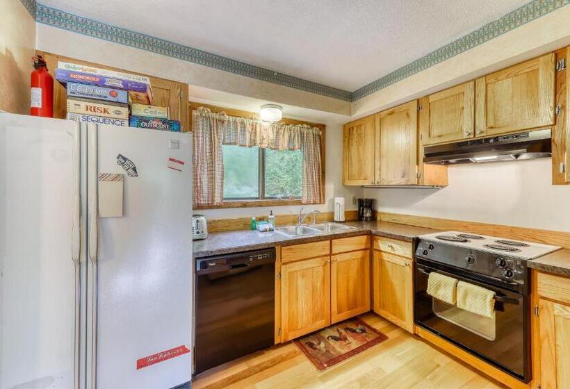 هتل Grand Hollow Townhome