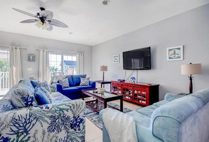 هتل Coconut Grove 203