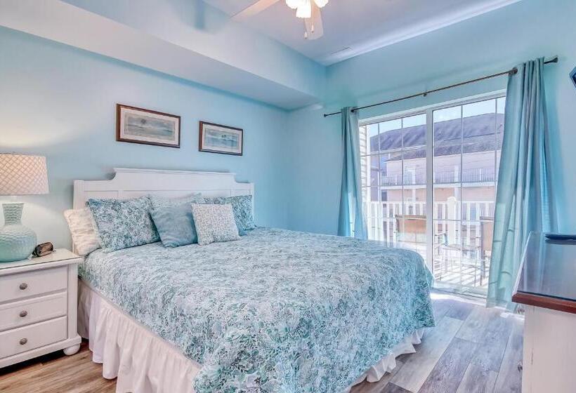 هتل Coconut Grove 203