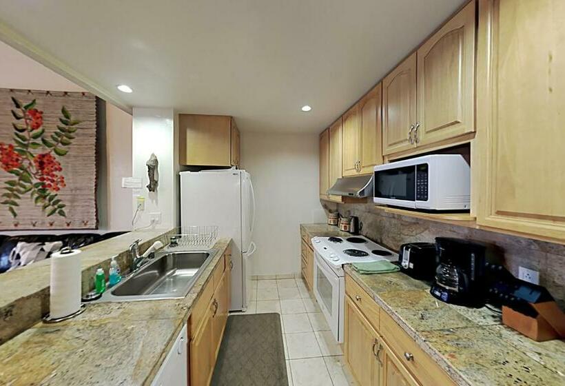 هتل Kingswood Village 2
