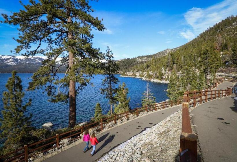 Отель North Tahoe Nest