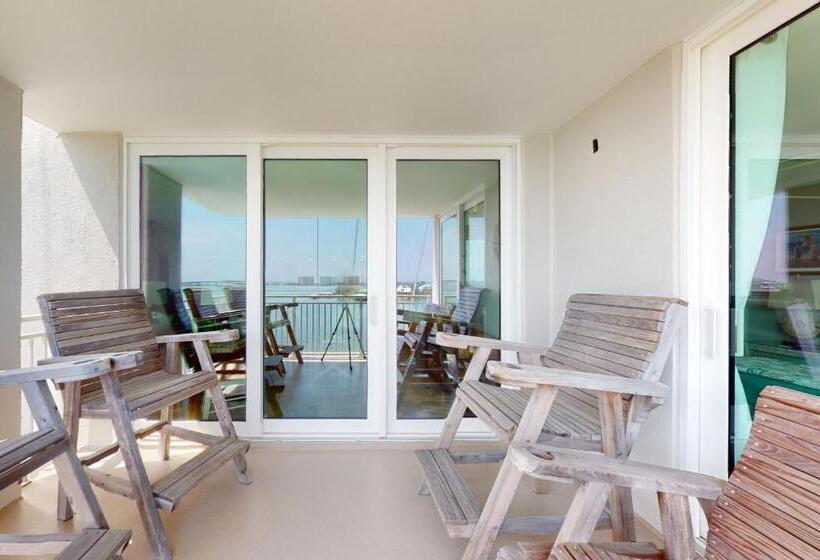 هتل Back Bay Condominium #708