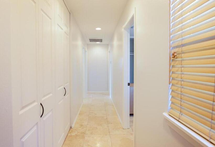 בית מלון כפרי Colony Villas #1606