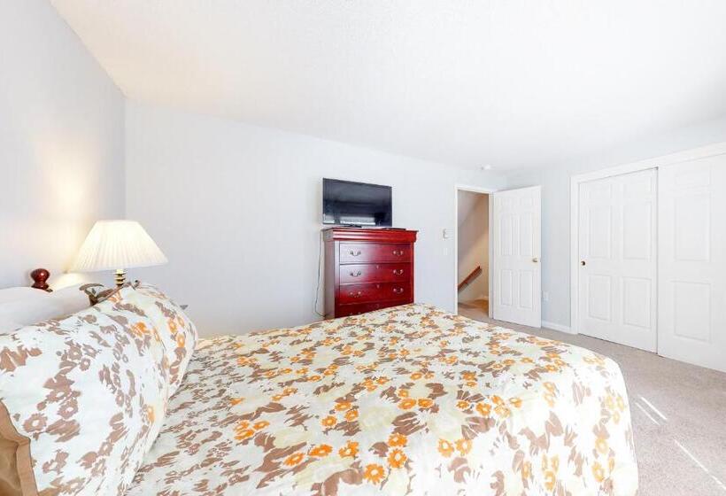 هتل Cozy Conway Condo