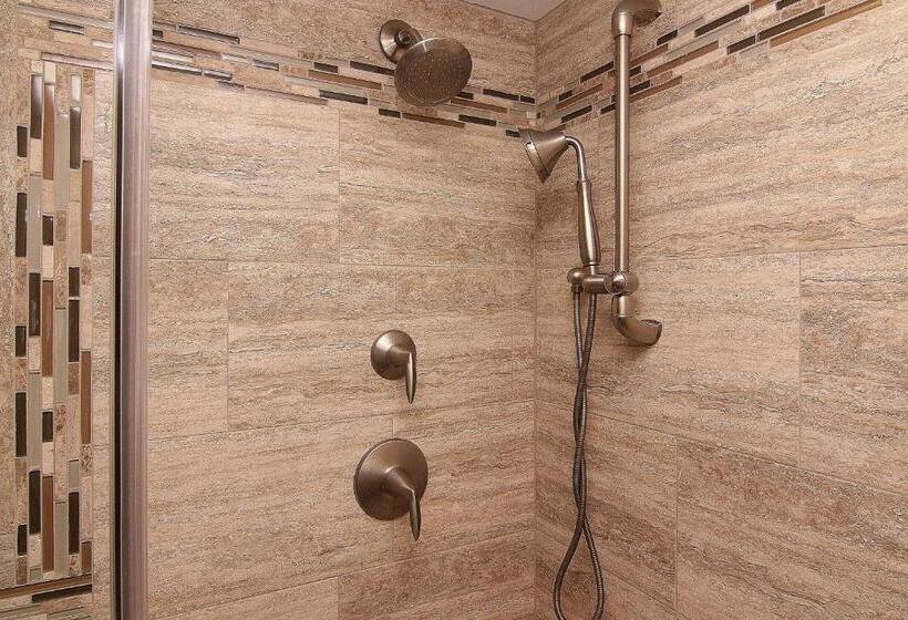 فندق Lighthouse Pointe 402