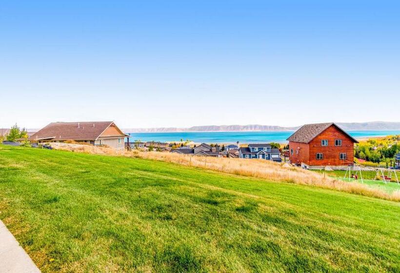 هتل Marina Retreat