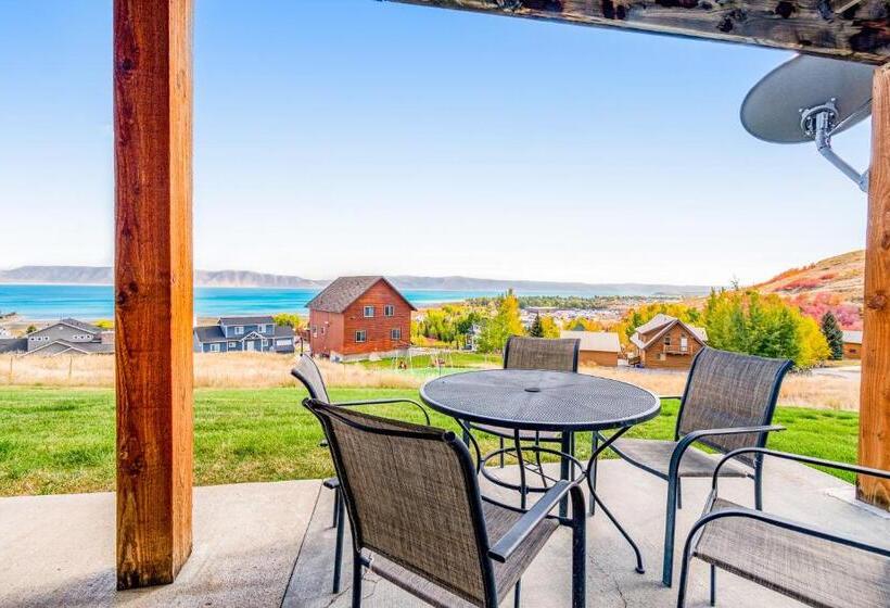 هتل Marina Retreat