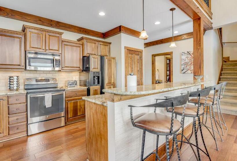 בית מלון כפרי Red Tail Summit