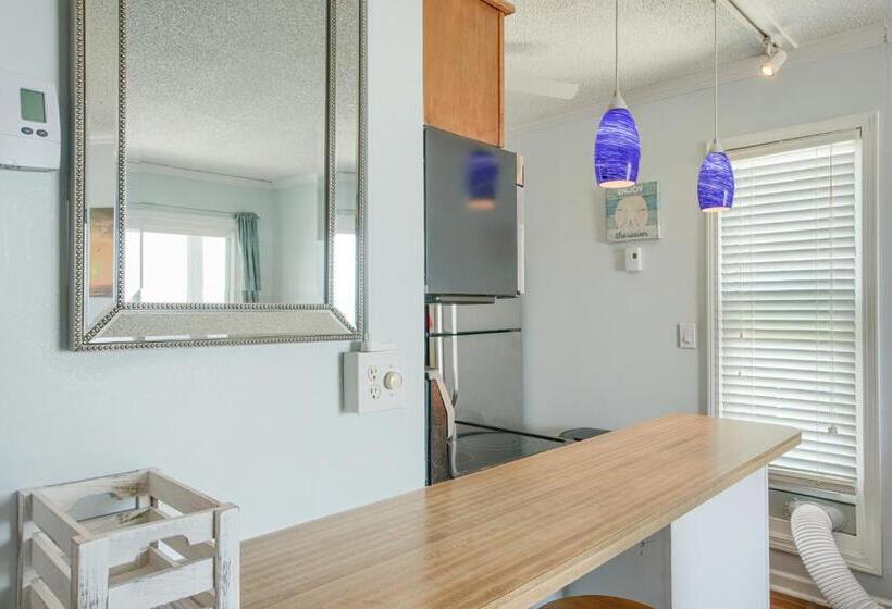 هتل Topsail Reef 315