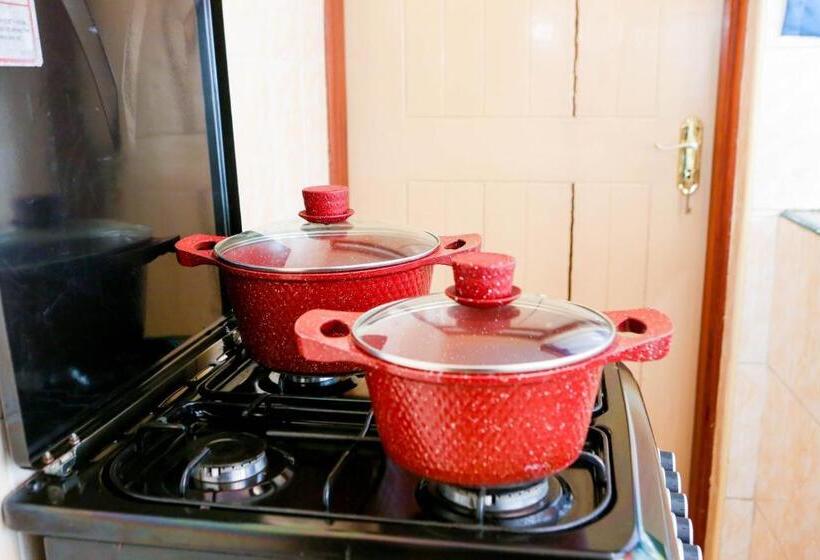 تختخواب و صبحانه Tiamcy Homes