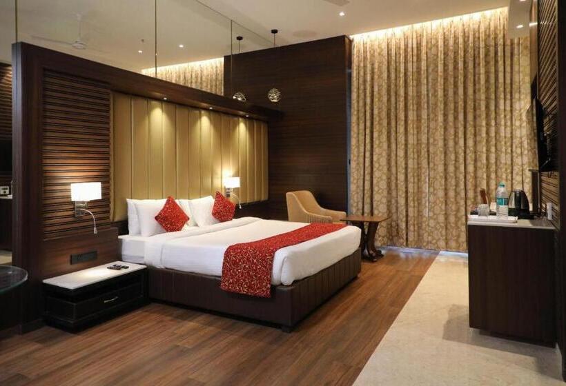 فندق Gurudev Grand
