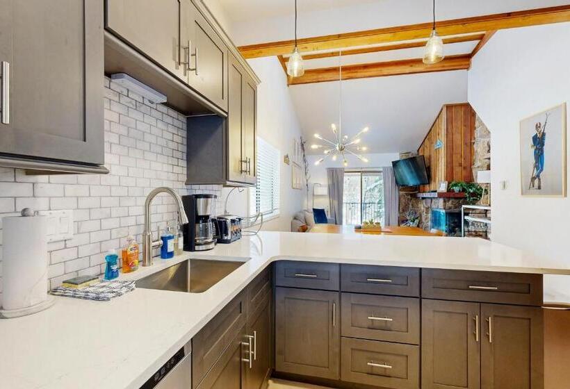 هتل Rustic Relaxation In Winter Park