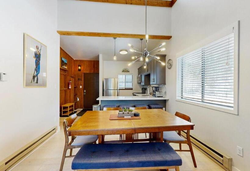هتل Rustic Relaxation In Winter Park