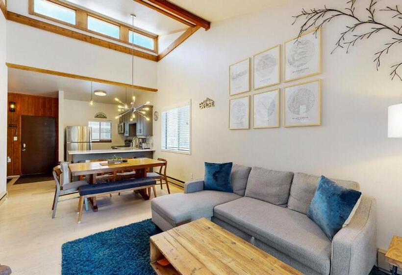 هتل Rustic Relaxation In Winter Park