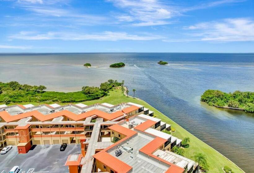 בית מלון כפרי South Shore Sunset