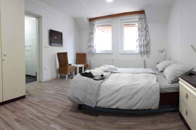 پانسیون Apartments&rooms Mido