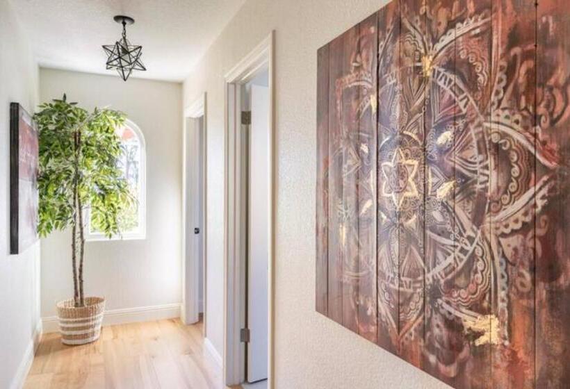 פנסיון Magic Villa Overlooking Pool Oasis